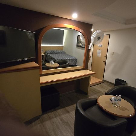 Hotel Y Villas Gran Via Mexikóváros Kültér fotó