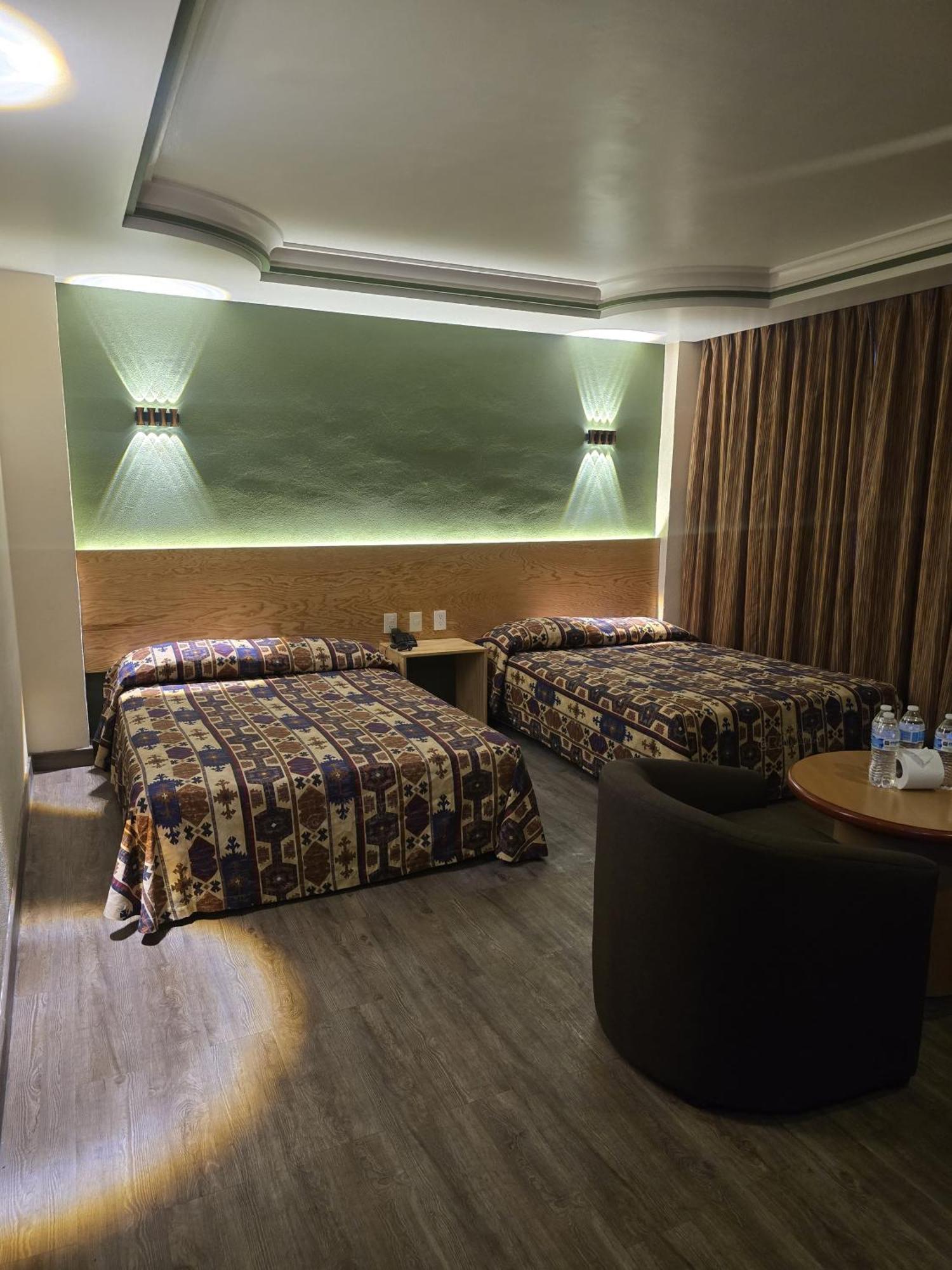 Hotel Y Villas Gran Via Mexikóváros Kültér fotó