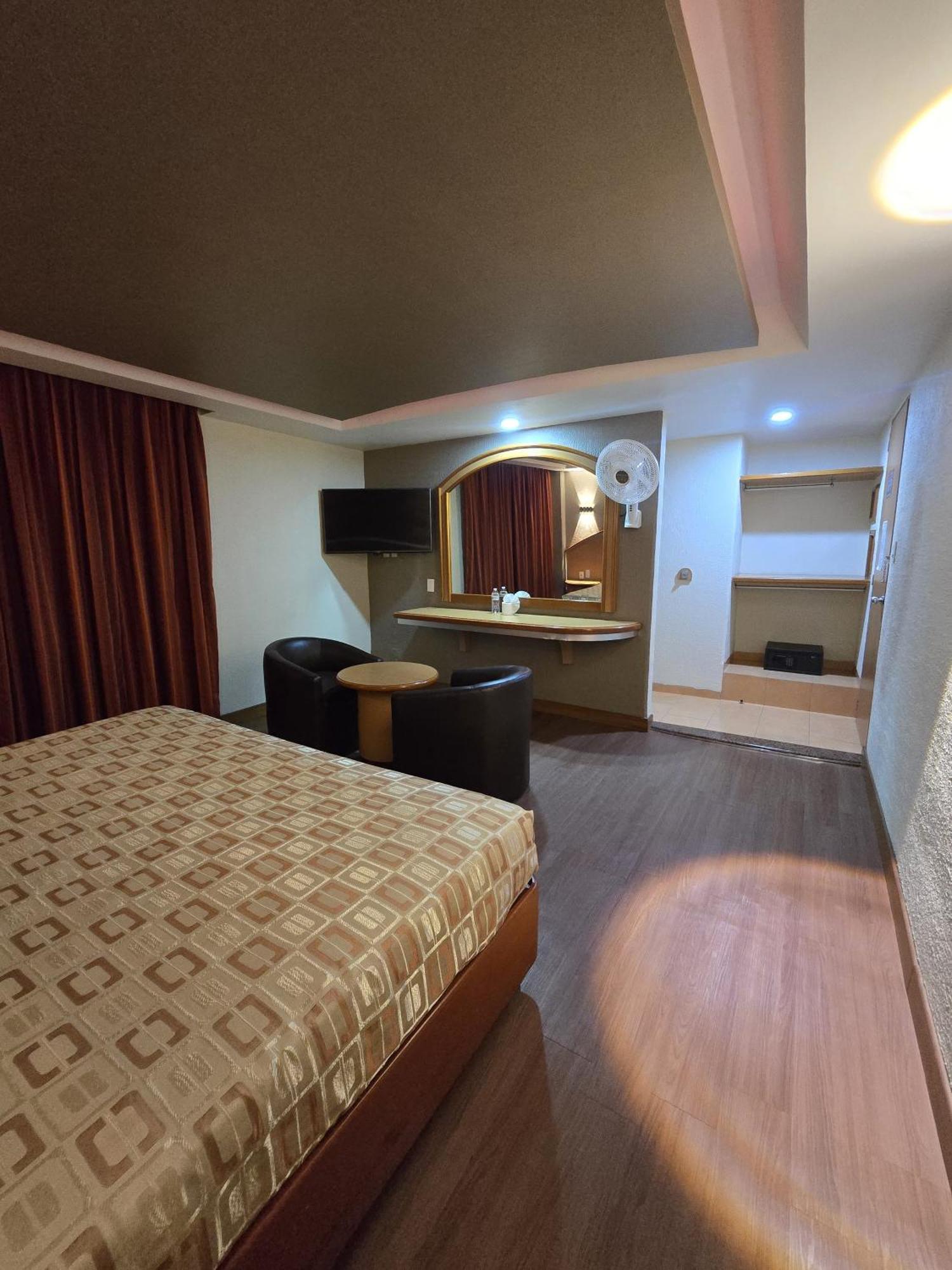 Hotel Y Villas Gran Via Mexikóváros Kültér fotó